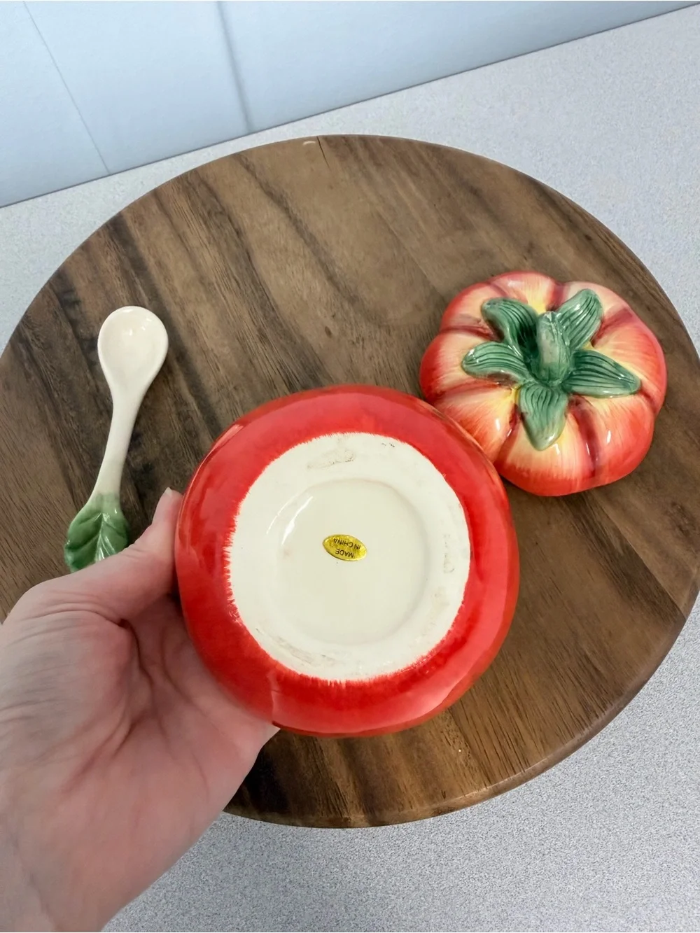 Ceramic Tomato Serveware with Leaf Lid - Red & Green